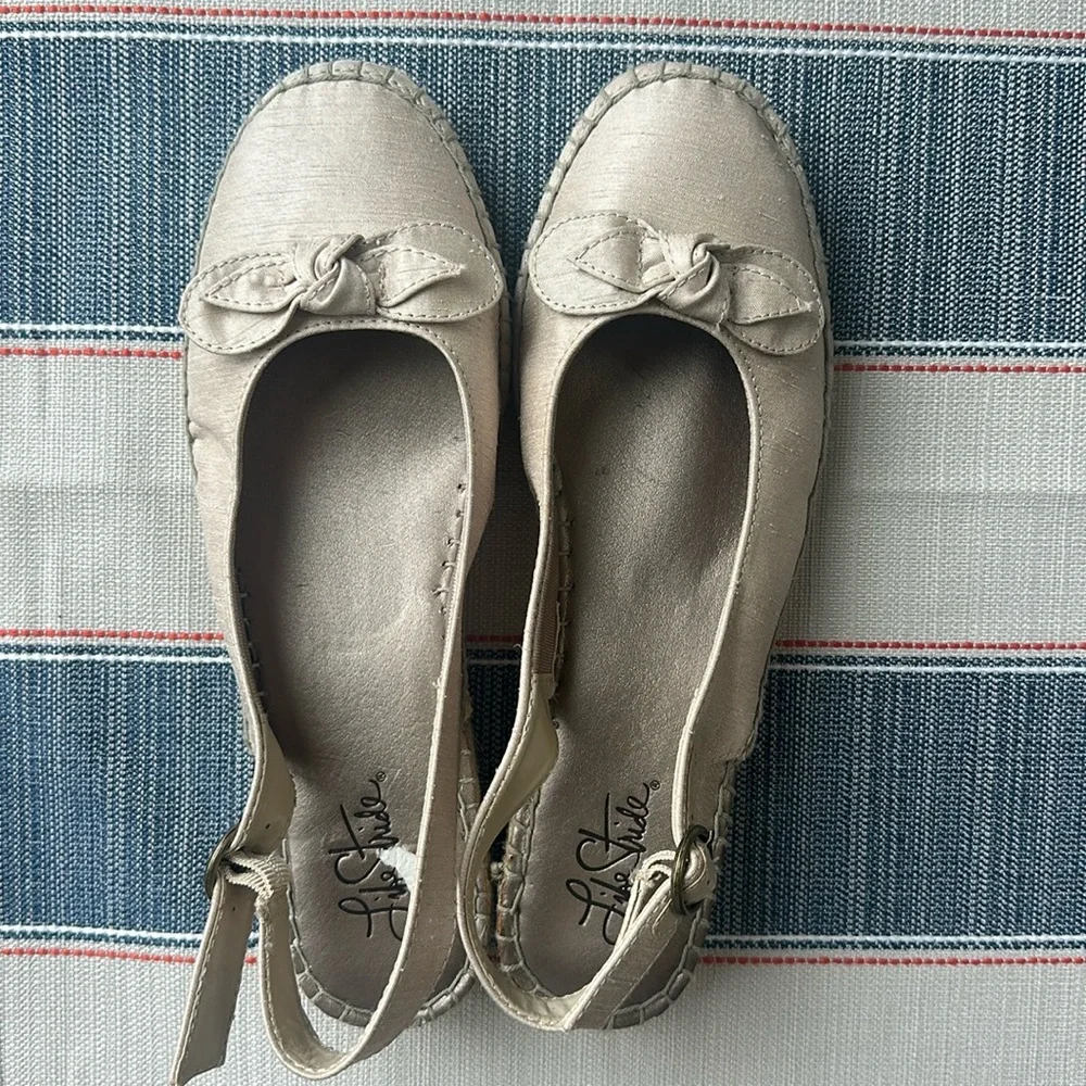 Life Stride Light Beige Espadrille Slingback Flats with Bow